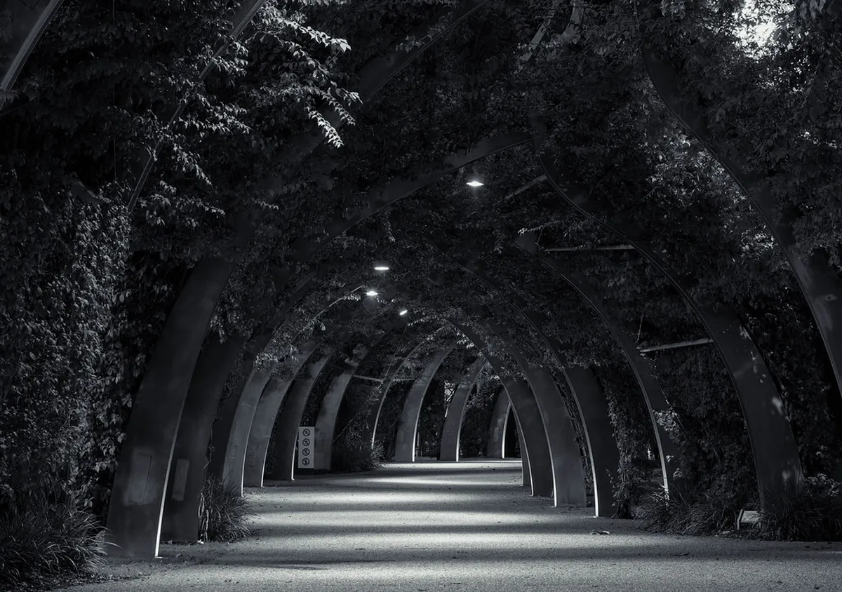 Getting Around Split After Dark — a scene in Split