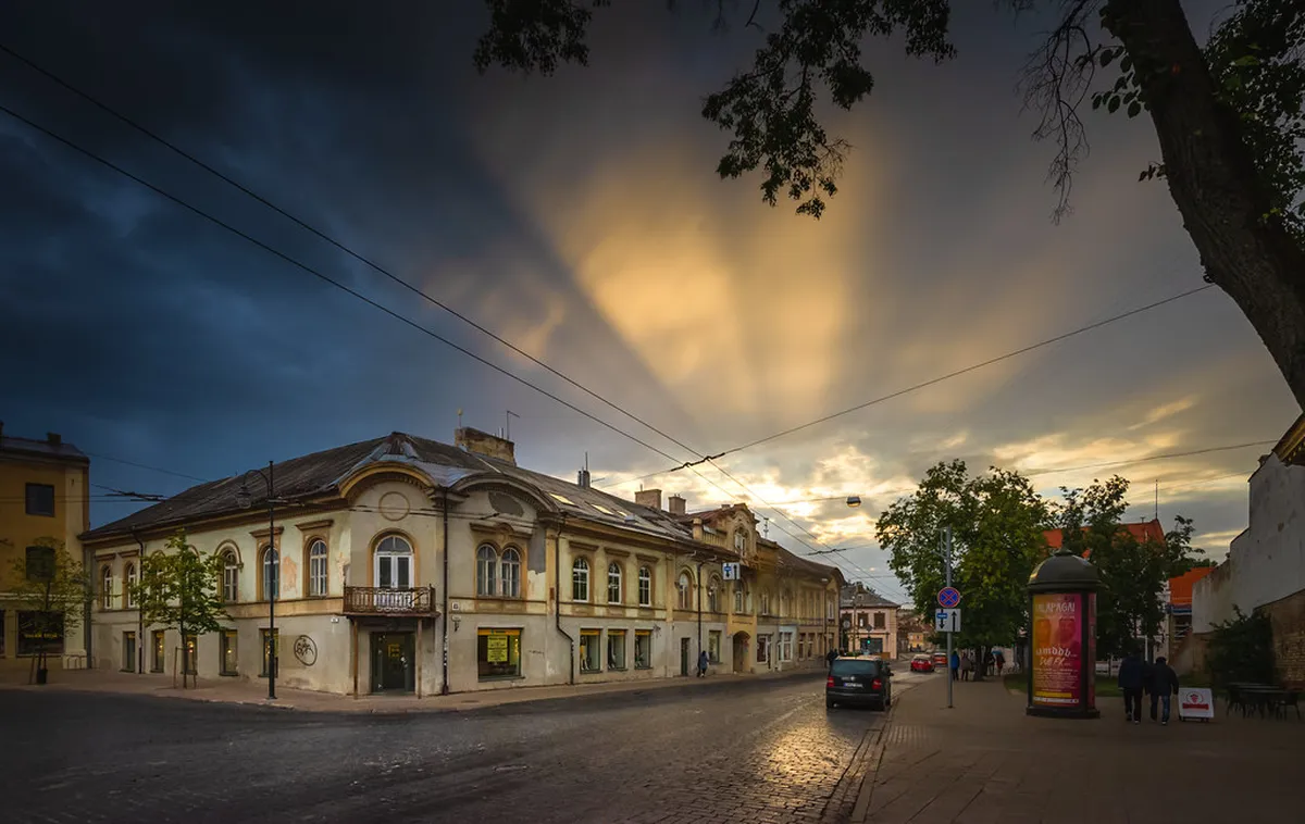 Watch for Evening Hot-Air Balloon Landings in Vilnius