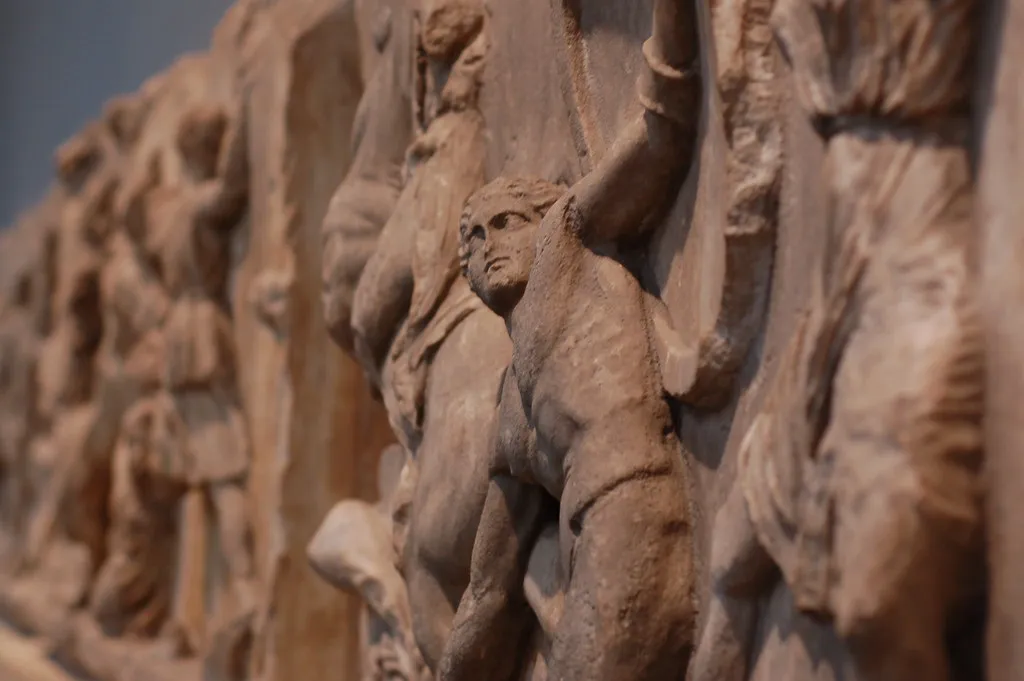 Choosing the Right Pub: Tourist Density vs Historical Authenticity in United Kingdom