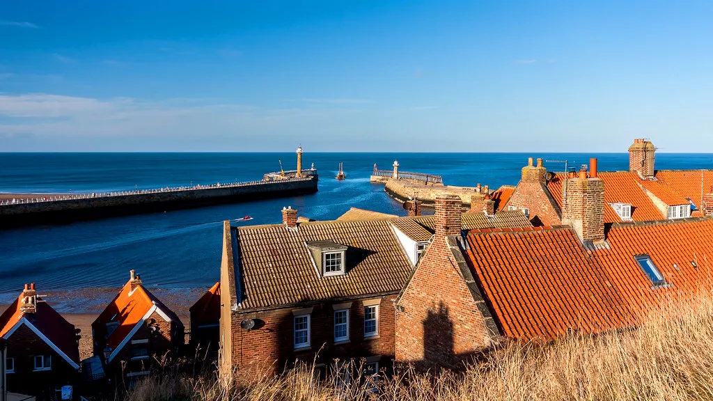 Seasonal Choices: Heated Igloos and Winter Rooftops in United Kingdom