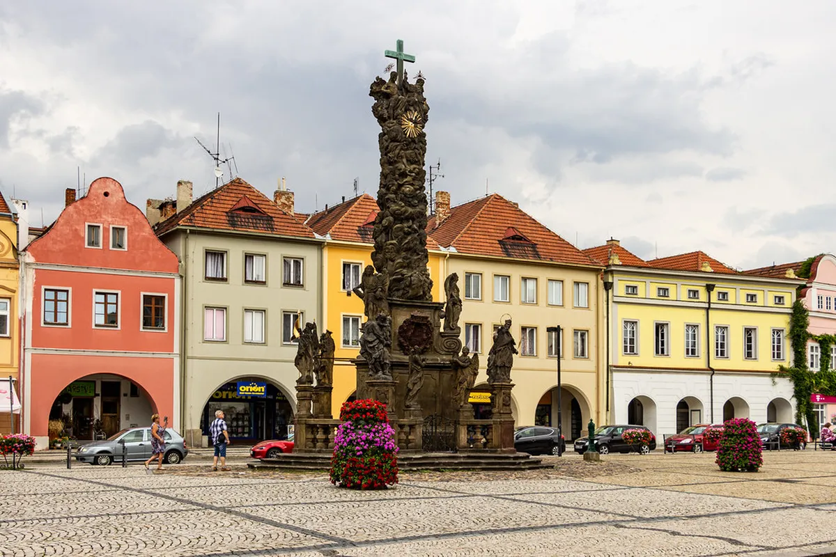 Where to Base the Night: Old Town, Holešovice, Žižkov, and Vršovice in Prague